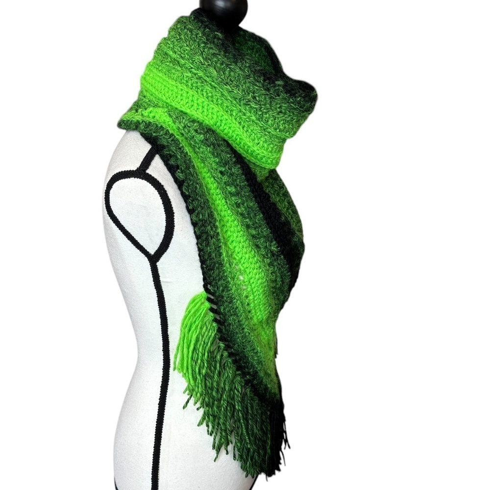 Handcrafted Crochet Cowl Neck Scarf With Fringe New Handmade by Seller Knit - Picture 11 of 16